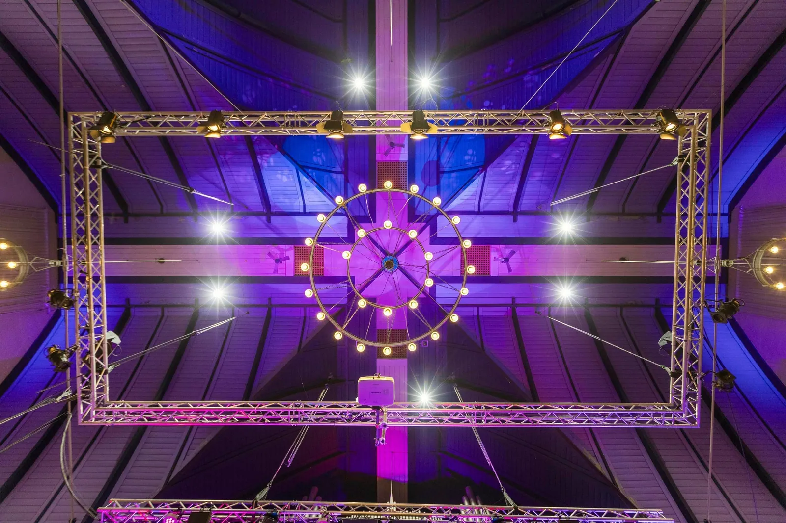 Zuiderkerk, Assen – het plafond met de lichtkroon