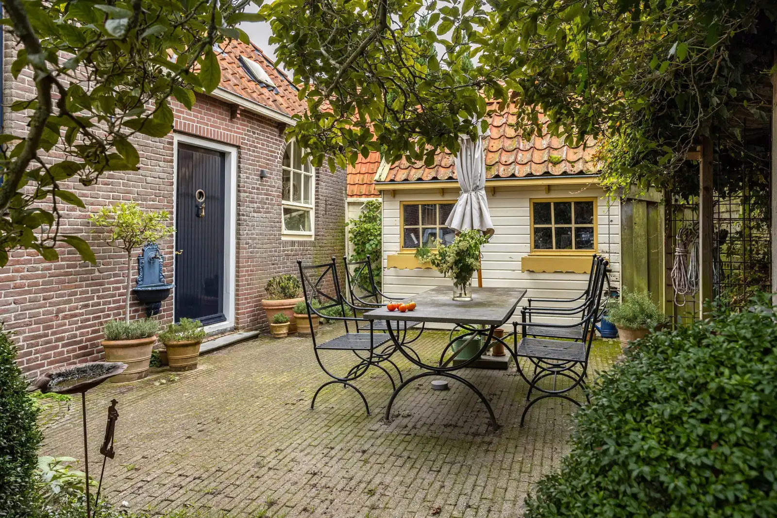 Kleine Vermaning, Hindeloopen – de besloten tuin