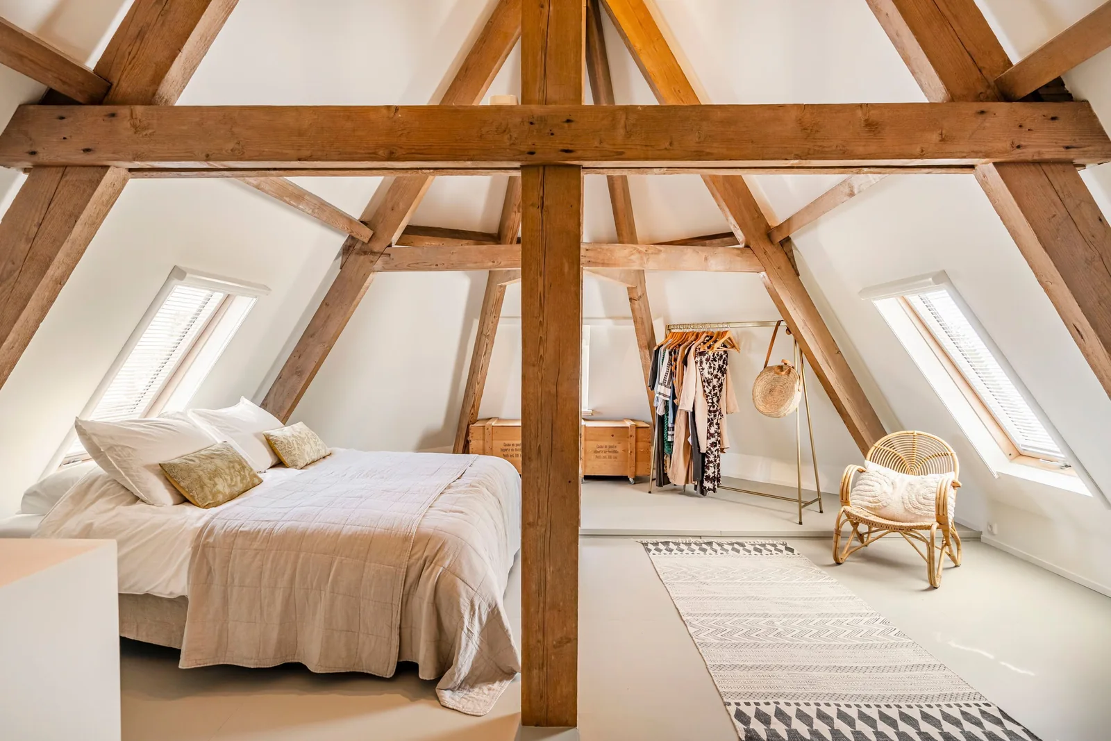 St.-Nicolaaskerk, Kuinre – een slaapkamer onder de kapconstructie