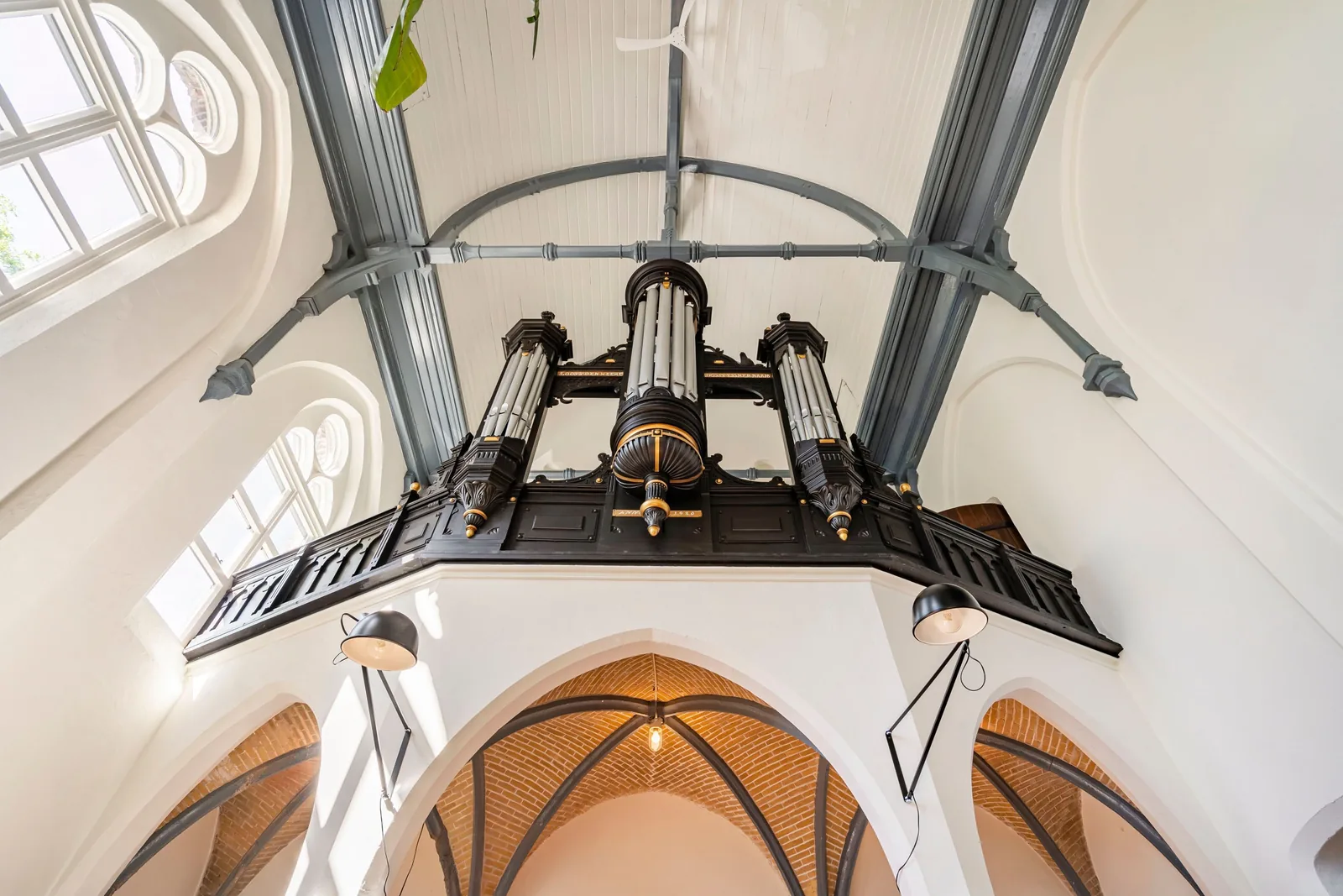 St.-Nicolaaskerk, Kuinre – het orgelplateau onder het houten tongewelf