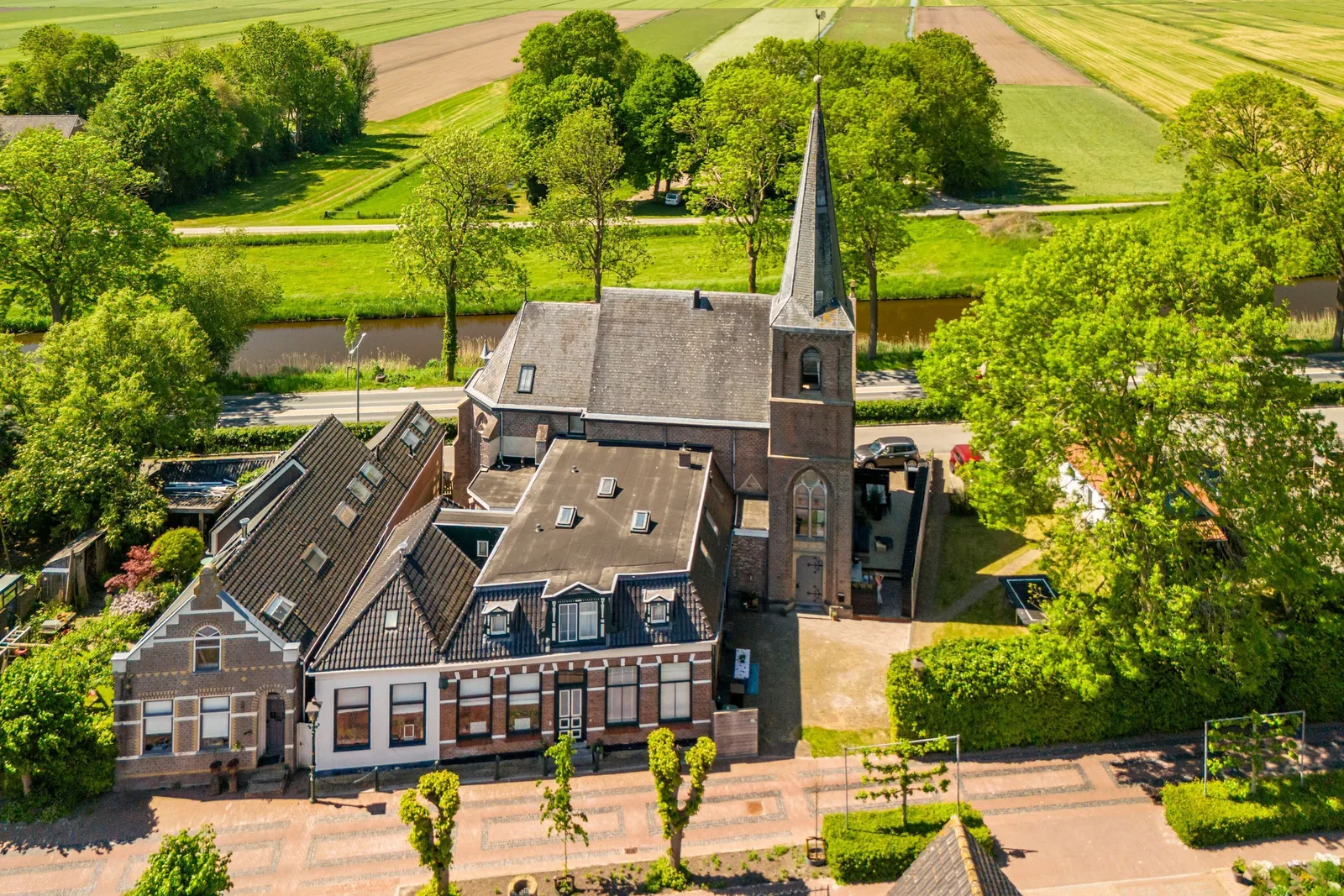 St.-Nicolaaskerk, Kuinre – de kerk aan de oude Zuiderzeedijk