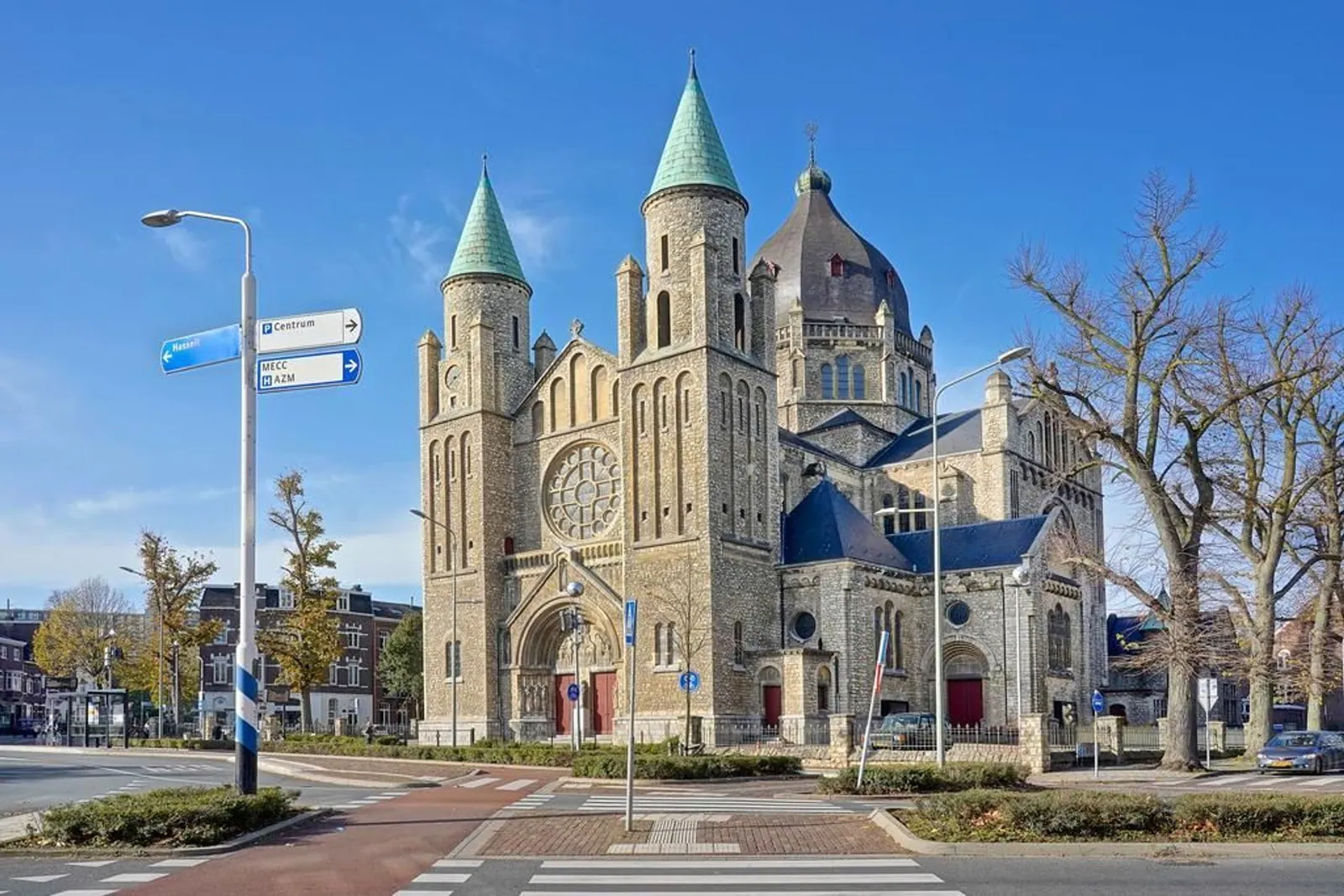 Sint Lambertuskerk, Maastricht – de kerk aan de centrumring